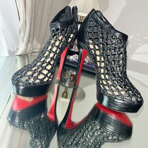 Never worn Lubutin Shoes, Excellent Condition